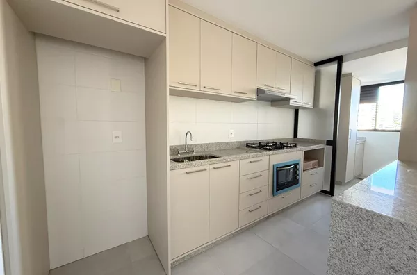 Apartamento Semimobiliado - Edifício Topázio