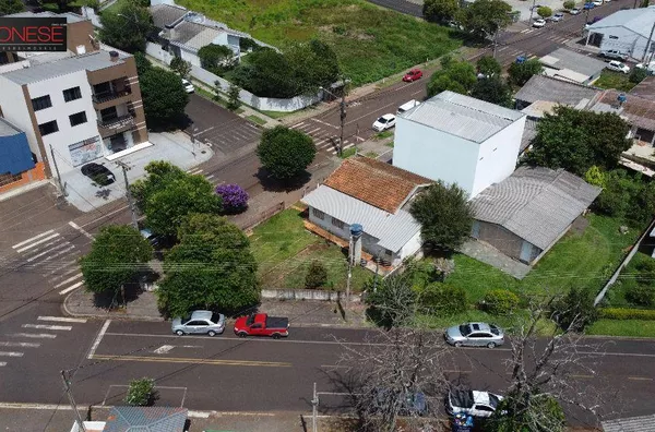 Terreno de Esquina Rua Paraná