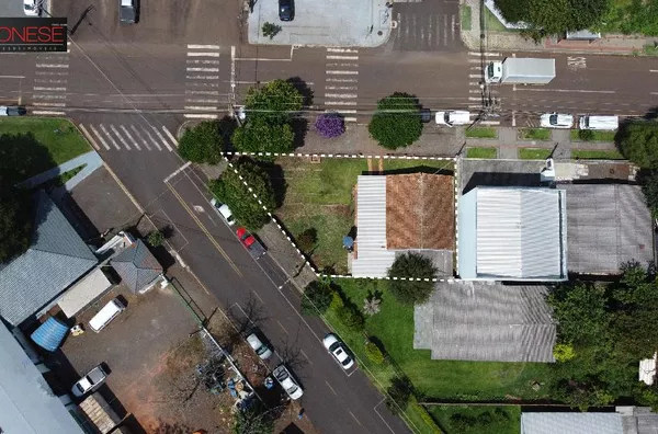 Terreno de Esquina Rua Paraná