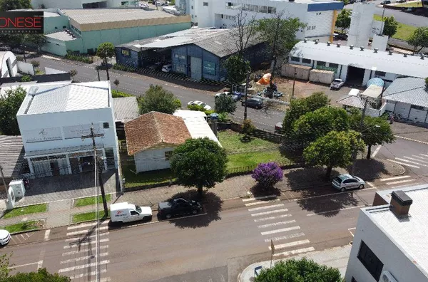 Terreno de Esquina Rua Paraná
