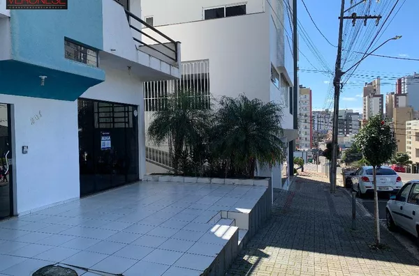 Sala Comercial próx. a Policlinica