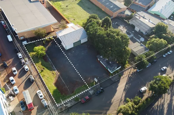 Terreno de Esquina, Rua Tamoio com Farrapos