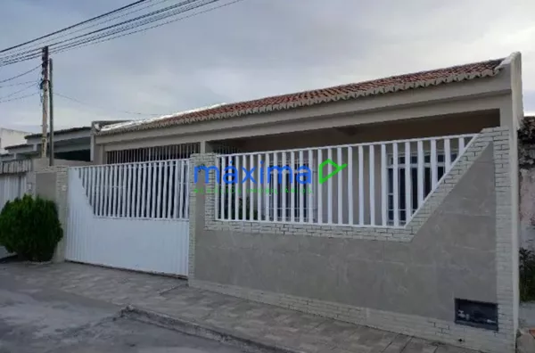 Casa à Venda | 3 Quartos com Suíte – 2 Vagas | Localização Excelente! - Foto 1