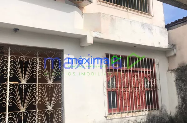 Excelente oportunidade! Casa 2 pavimentos no Santos Dumont - L.C - Foto 1