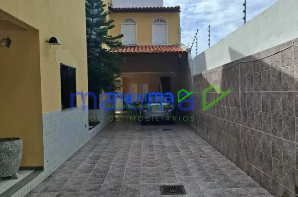 Casa Para Vender com 10 quartos 2 suítes no bairro Farolândia em Aracaju! - Foto 1