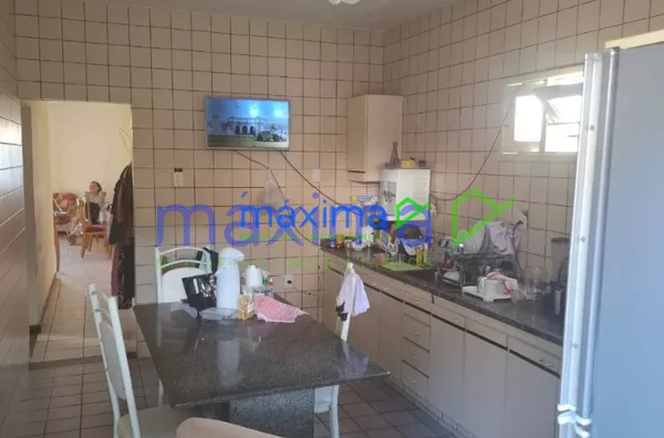 Casa Para Vender com 5 quartos 3 suítes no bairro Jabotiana em Aracaju - Foto 9