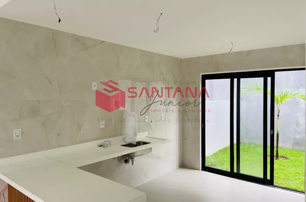 Casa com 4 dormitórios sendo 3 suítes à venda em Buraquinho