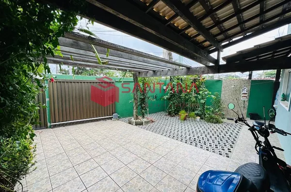 Casa 5 Quartos à Venda em Ipitanga