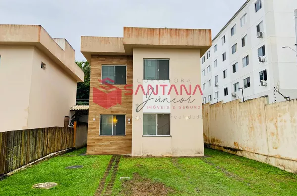 Casa em Condomínio com 4/4 (3 Suítes) para Locação em Abrantes