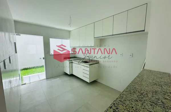 Casa para Locação em Buraquinho, 4/4 sendo 3 suítes