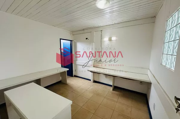 Sala/Loja Comercial na Av. Luiz Tarquínio