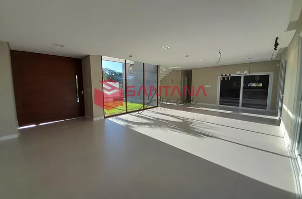 Casa de Luxo com 5 Suítes em Busca Vida