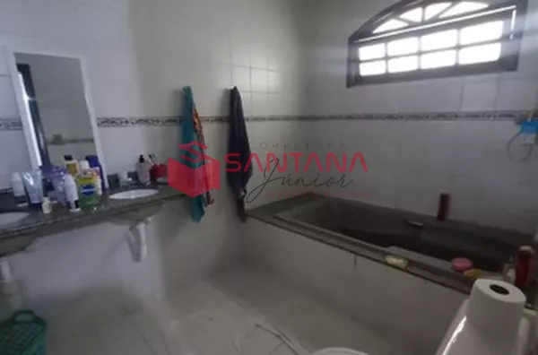 Casa com 4/4 em Arembepe