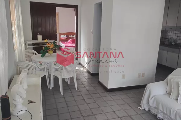 Casa com 2 quartos e ampla área externa em Arembepe