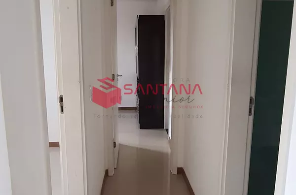 Apartamento com 2/4 sendo uma suíte em Abrantes