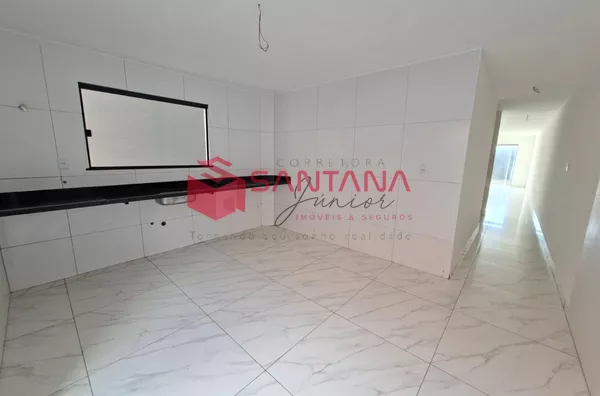 Casa na praia de Ipitanga com fino acabamento em Lauro de Freitas