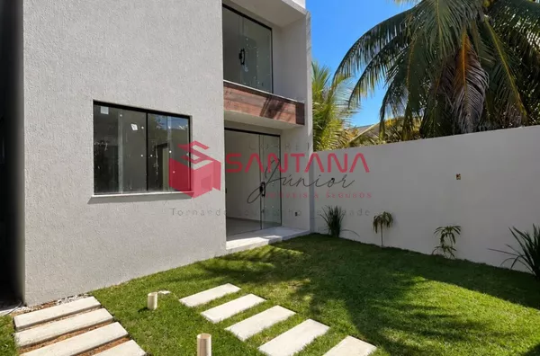 Casa com 3 Suítes à Venda em Ipitanga