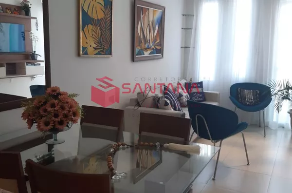 Casa com 3/4 à venda em condomínio fechado