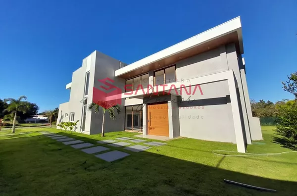 Casa de Luxo com 5 Suítes em Busca Vida