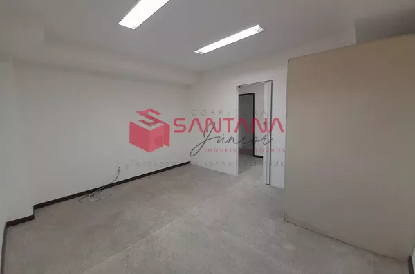 Sala comercial com lavabo na Luís Tarquínio