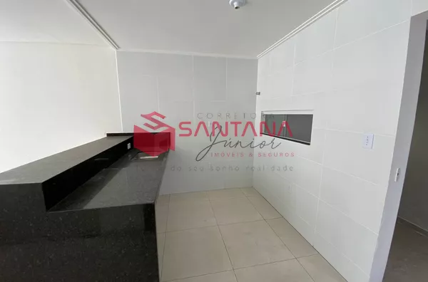 Casa com 3 Suítes em Condomínio Fechado