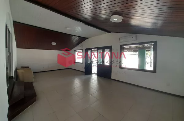 Casa com energia solar para locação em Vilas