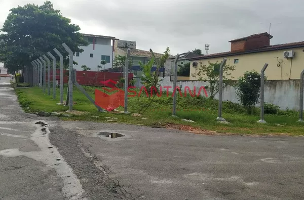 Terreno de 525 m² à venda em Ipitanga