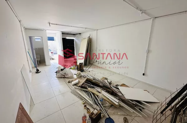 Galpão com Mezanino para Locação em Buraquinho
