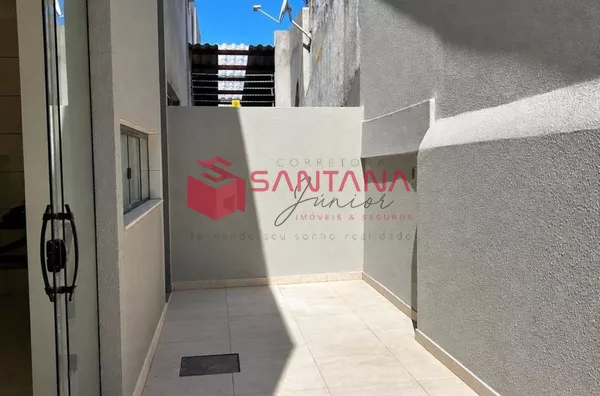 Casa com 3 Suítes à Venda em Ipitanga