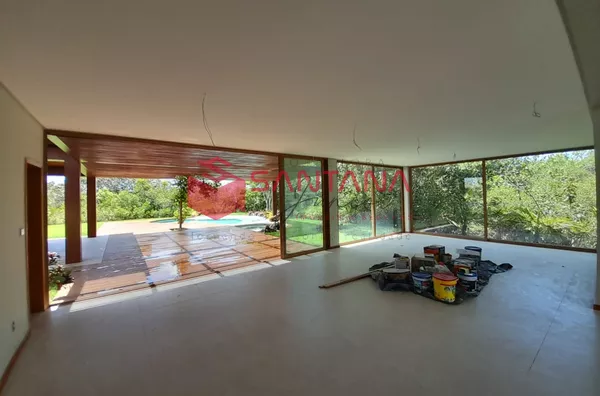 Casa de alto padrão, com 6 suítes em Praia do Forte