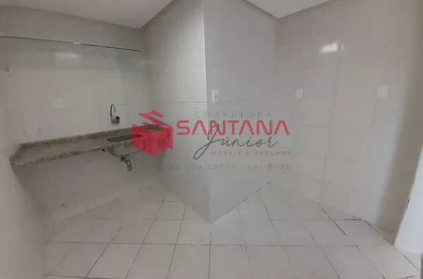 Sala comercial para locação na Avenida Luís Tarquínio