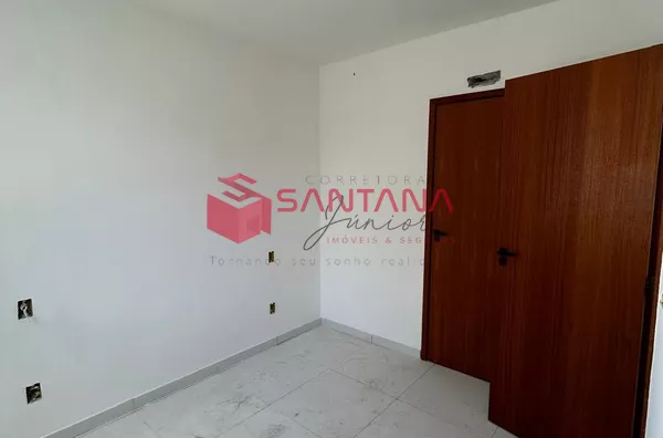 Casa com 3 Suítes à Venda em Ipitanga