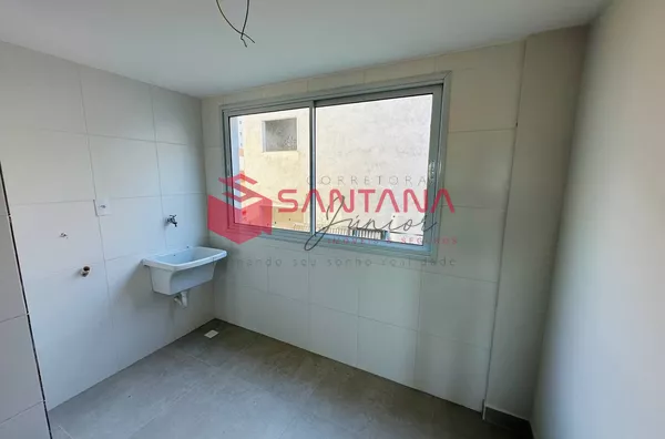 Apartamento Novo 2 Suítes com Terraço em Buraquinho