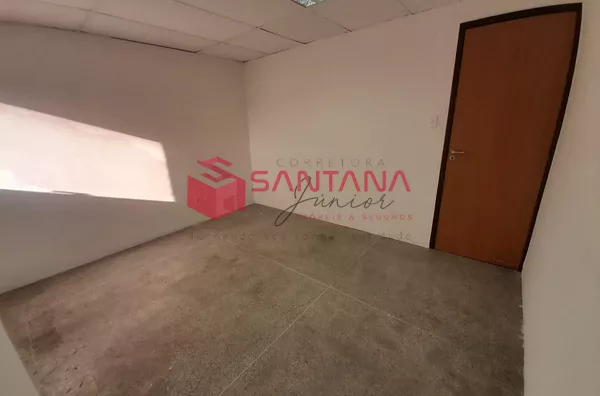 Sala comercial para locação na Avenida Luís Tarquínio