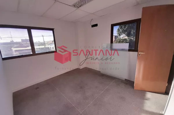 Sala comercial para locação na Avenida Luís Tarquínio
