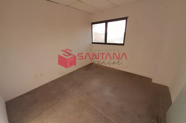Sala comercial para locação na Avenida Luís Tarquínio