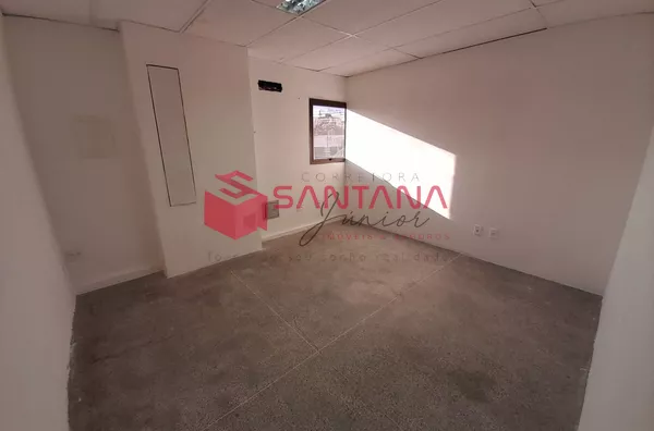 Sala comercial para locação na Avenida Luís Tarquínio