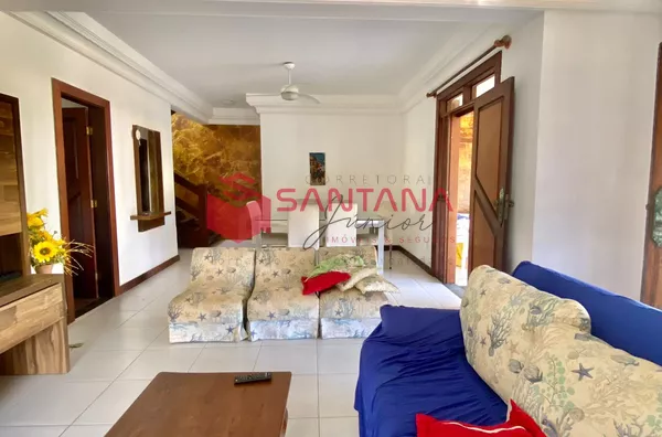 Casa com 5/4 à venda em Vilas do Atlântico