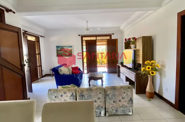 Casa com 5/4 à venda em Vilas do Atlântico