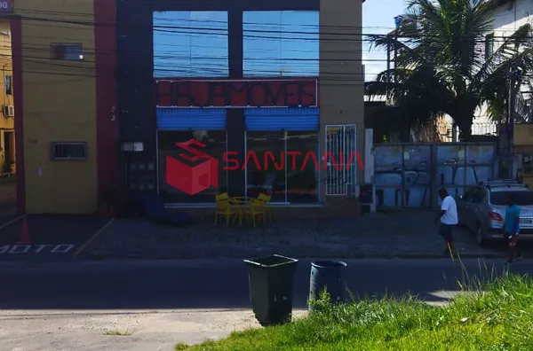 Sala comercial de frente para Estrada do Coco