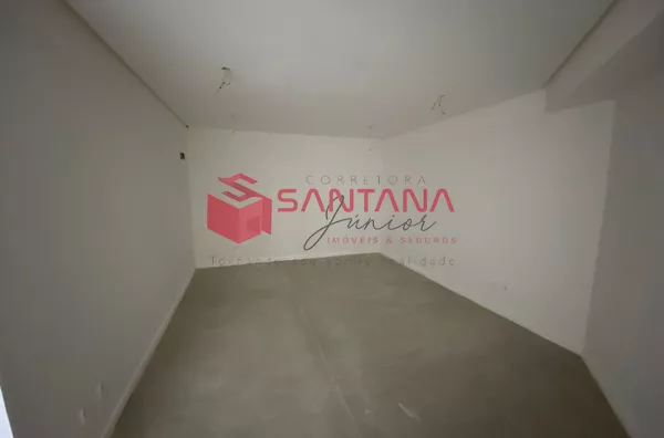 Sala Comercial 55 m², Próximo à Estrada do Coco