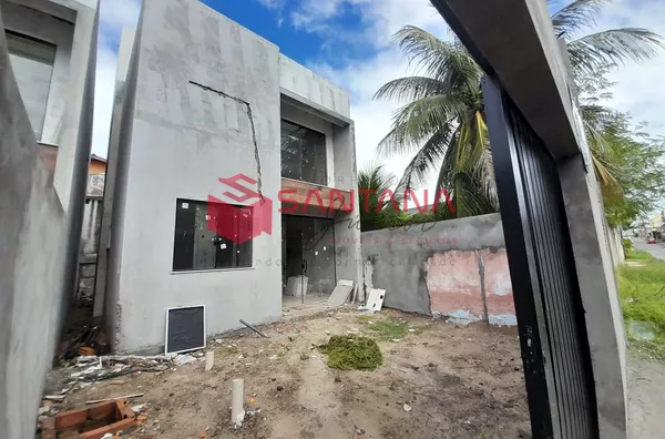 Casa com 3 Suítes à Venda em Ipitanga