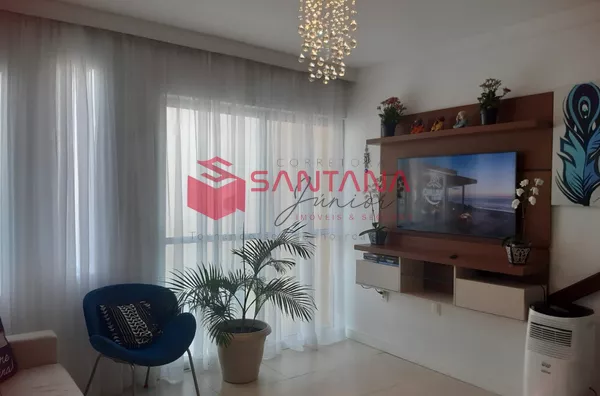 Casa com 3/4 à venda em condomínio fechado