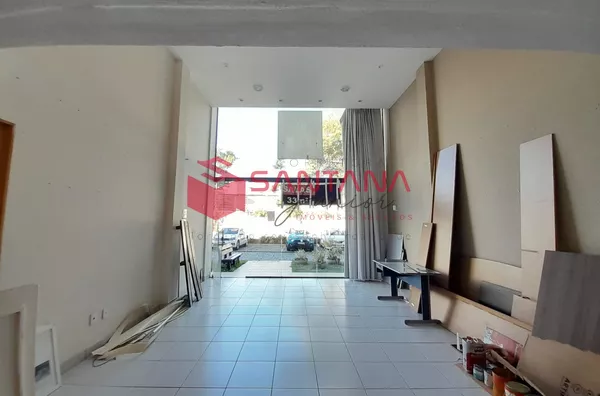 Loja com mezanino, em empresarial bem localizado em Lauro de Freitas