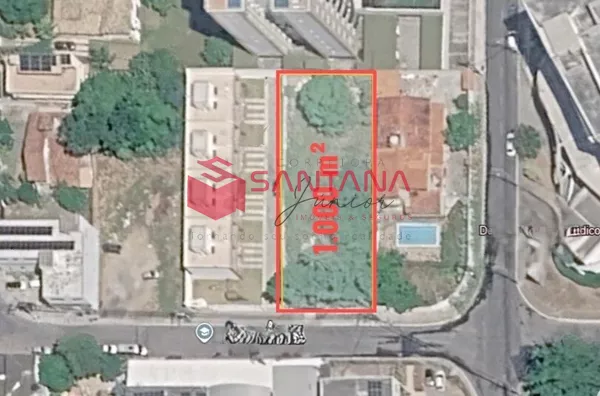 Terreno à Venda em Lauro de Freitas, 1.000 m²