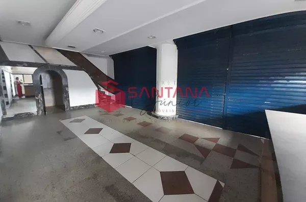 Prédio comercial para locação de frente para a Estrada do Coco