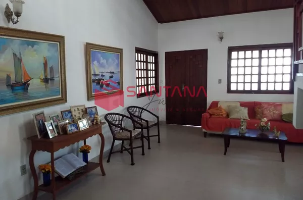 Casa com 3/4 à venda em condomínio fechado