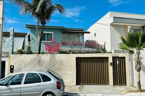 Casa 5 Quartos à Venda em Ipitanga
