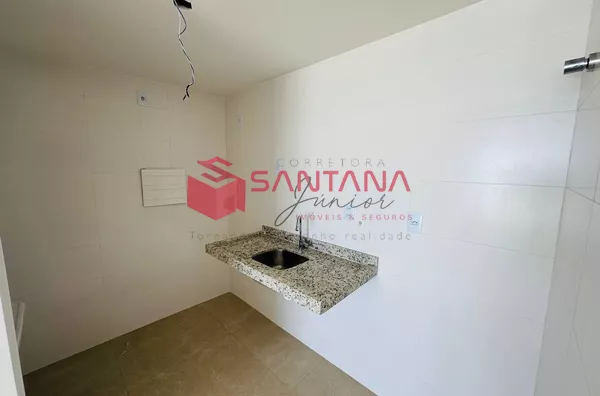 Apartamento à Venda na Praia do Flamengo – 2/4 com Suíte e Vista Mar