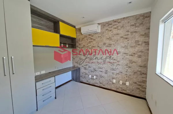 Casa em Condomínio à Venda na Priscila Dutra, 4/4 sendo 3 Suítes, Energia Solar